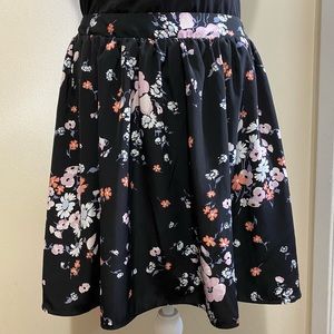 Lauren Conrad Women’s size Small Skirt